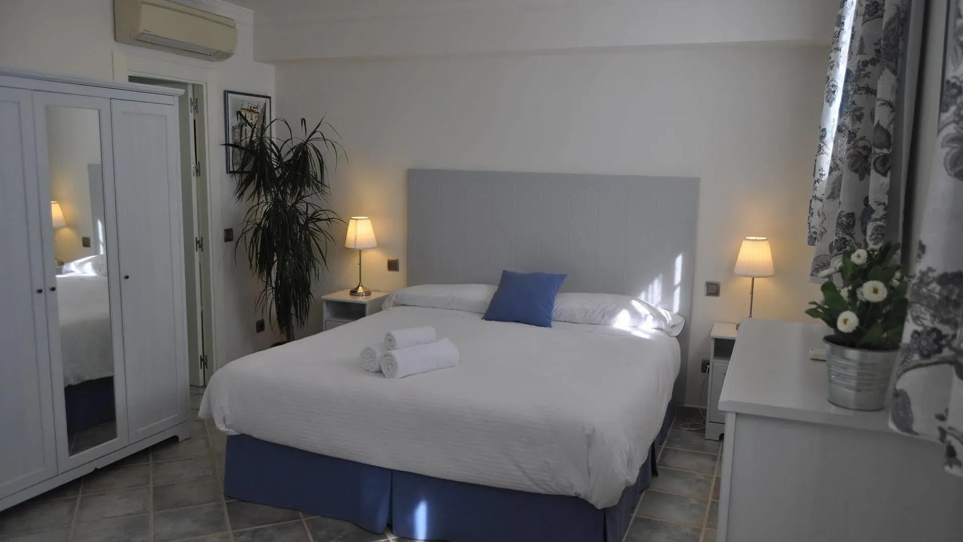 웰컴 인 네르하 게스트하우스 럭셔리 B&B
