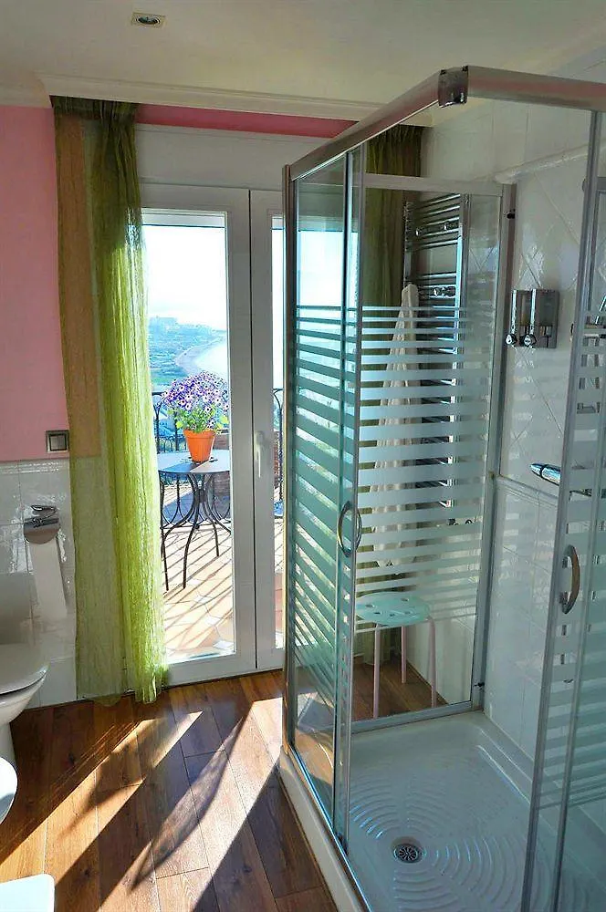 Welcome Inn Nerja Guest House Luxury Bed & Breakfast