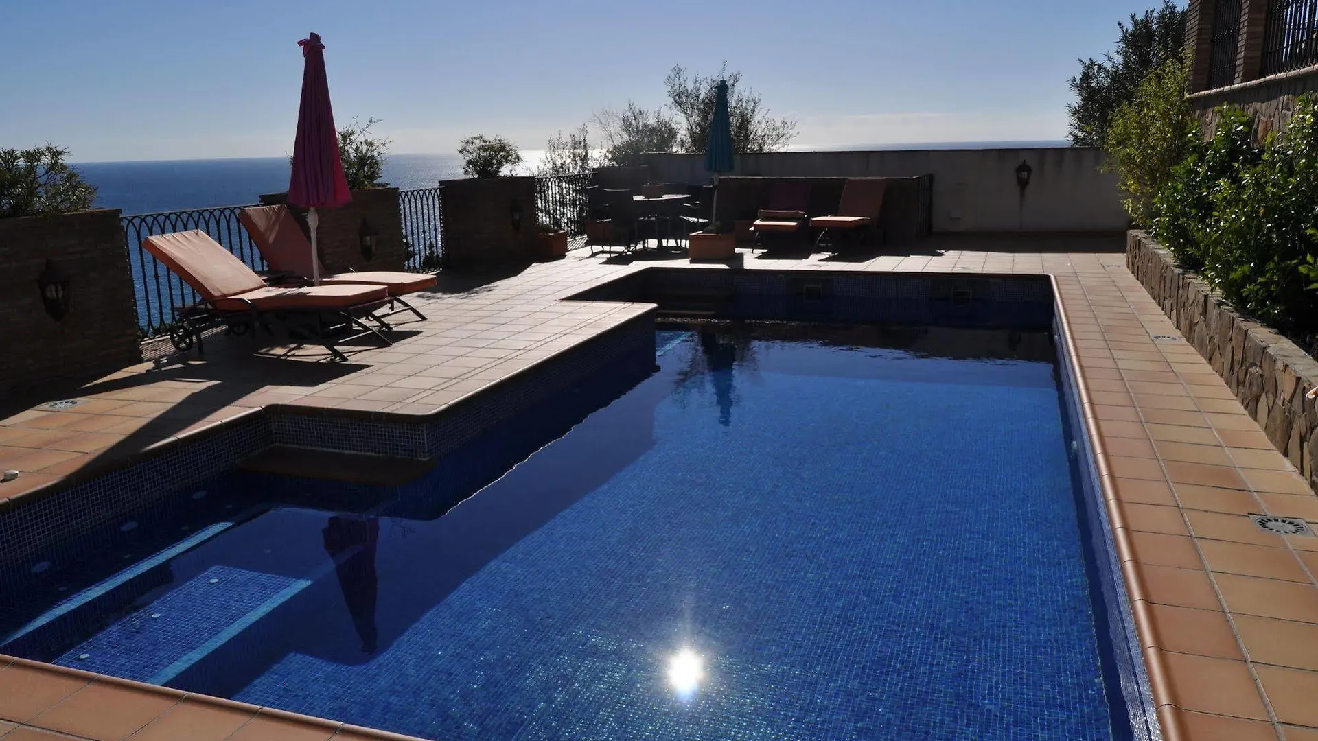 Welcome Inn Nerja Guest House Luxury Bed & Breakfast
